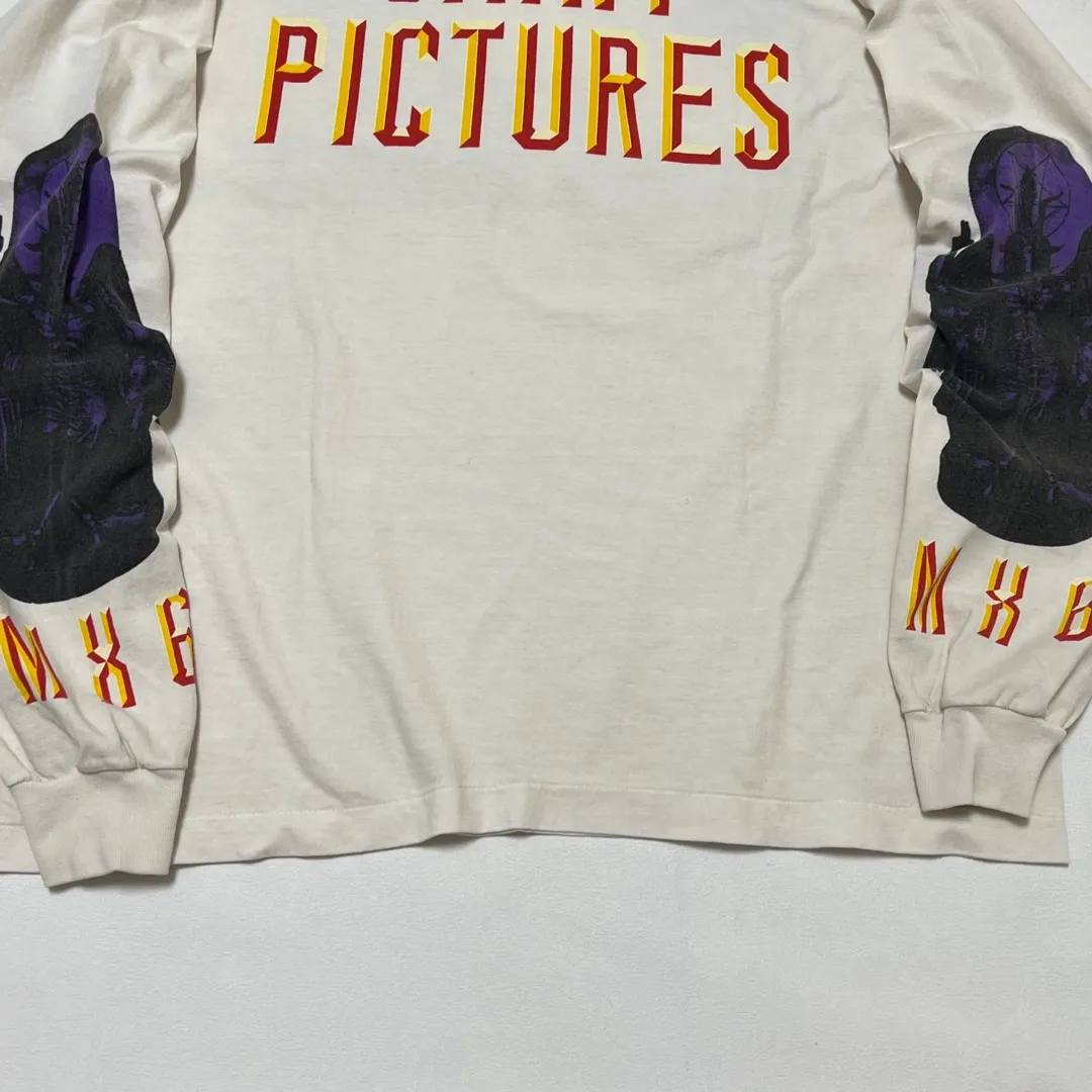 SAINT Mxxxxxx SAINT PICTURES L/S TEE/WHITE Columbia Pictures SAINT Goddess Long Sleeve Off-White S-XL Pays tribute to the Columbia Pictures Title Goddess. Full of fun. Ready-made clothes are washed. The texture is soaring. Authentic level printing is restored. Look for cylindrical seamless fabrics. It is almost meaningless if it is not a cylindrical fabric.